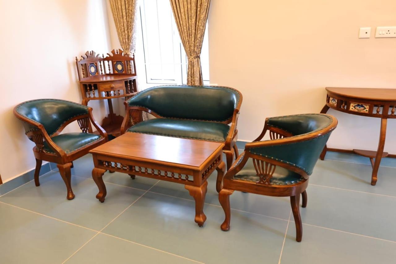 Le Colonial Suites Пондичерри Экстерьер фото