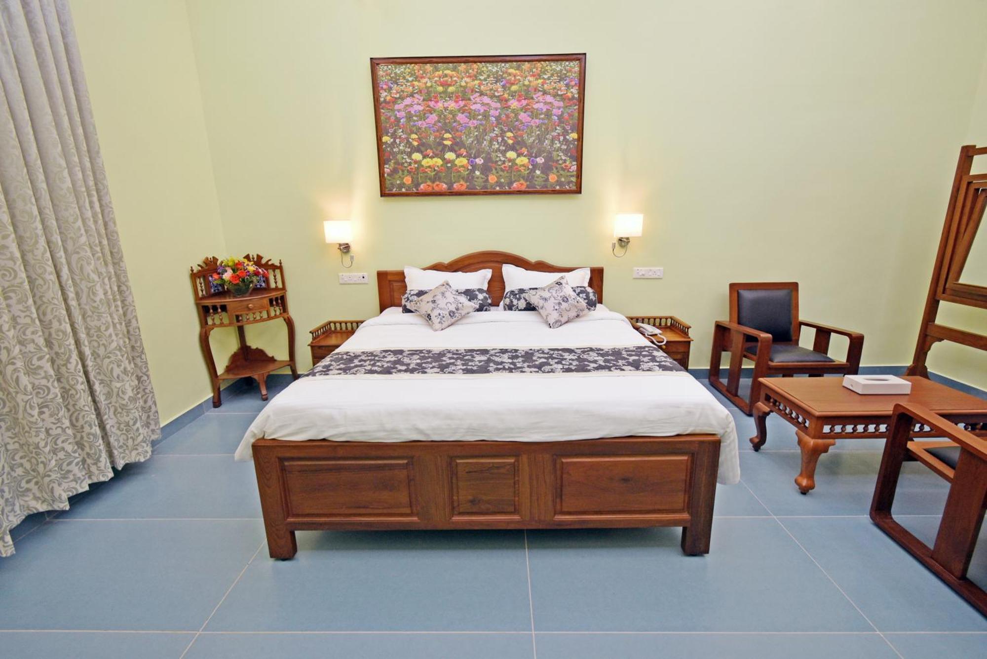 Le Colonial Suites Пондичерри Экстерьер фото