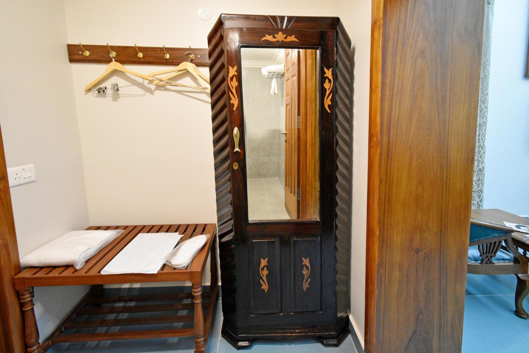 Le Colonial Suites Пондичерри Экстерьер фото