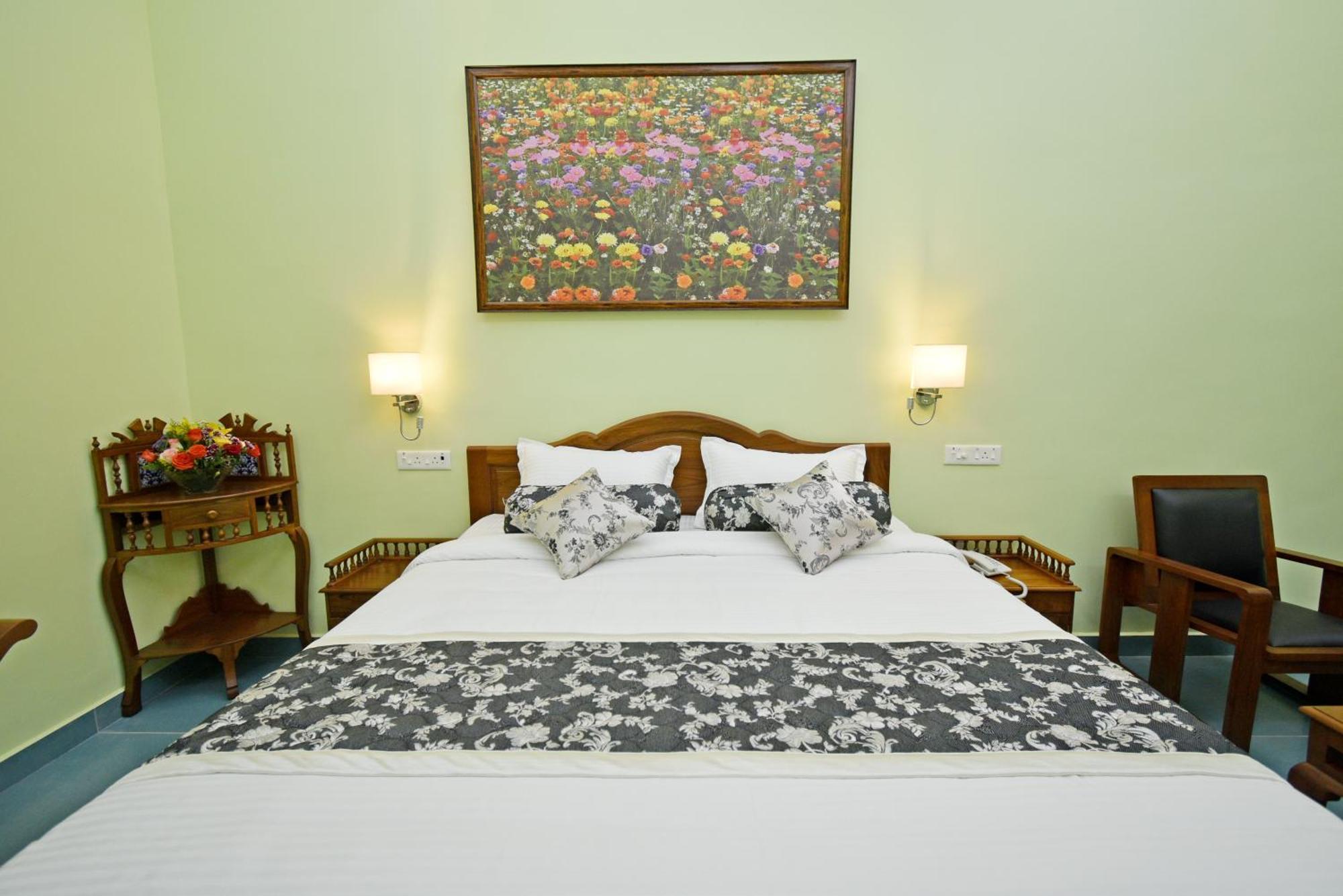 Le Colonial Suites Пондичерри Экстерьер фото