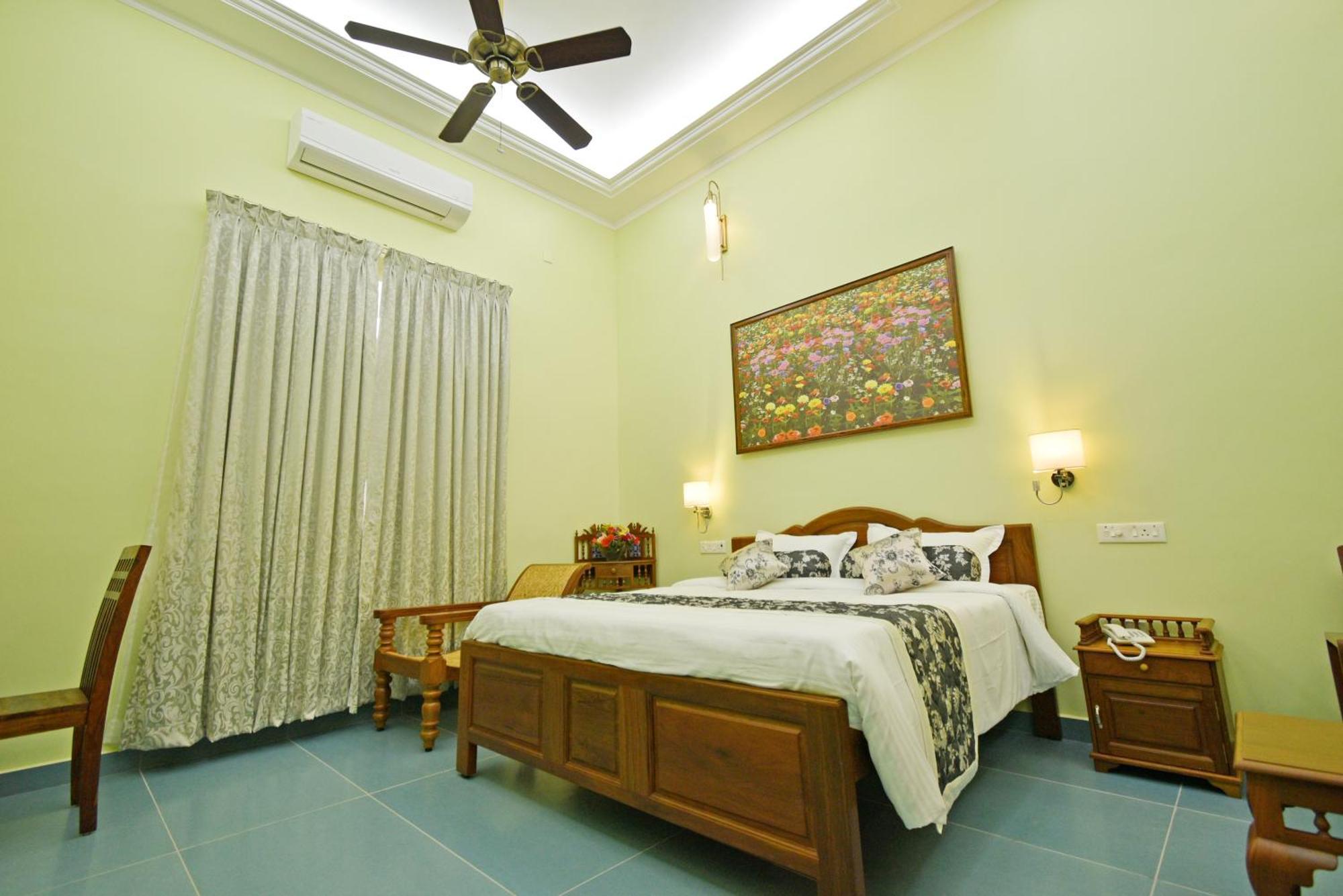 Le Colonial Suites Пондичерри Экстерьер фото