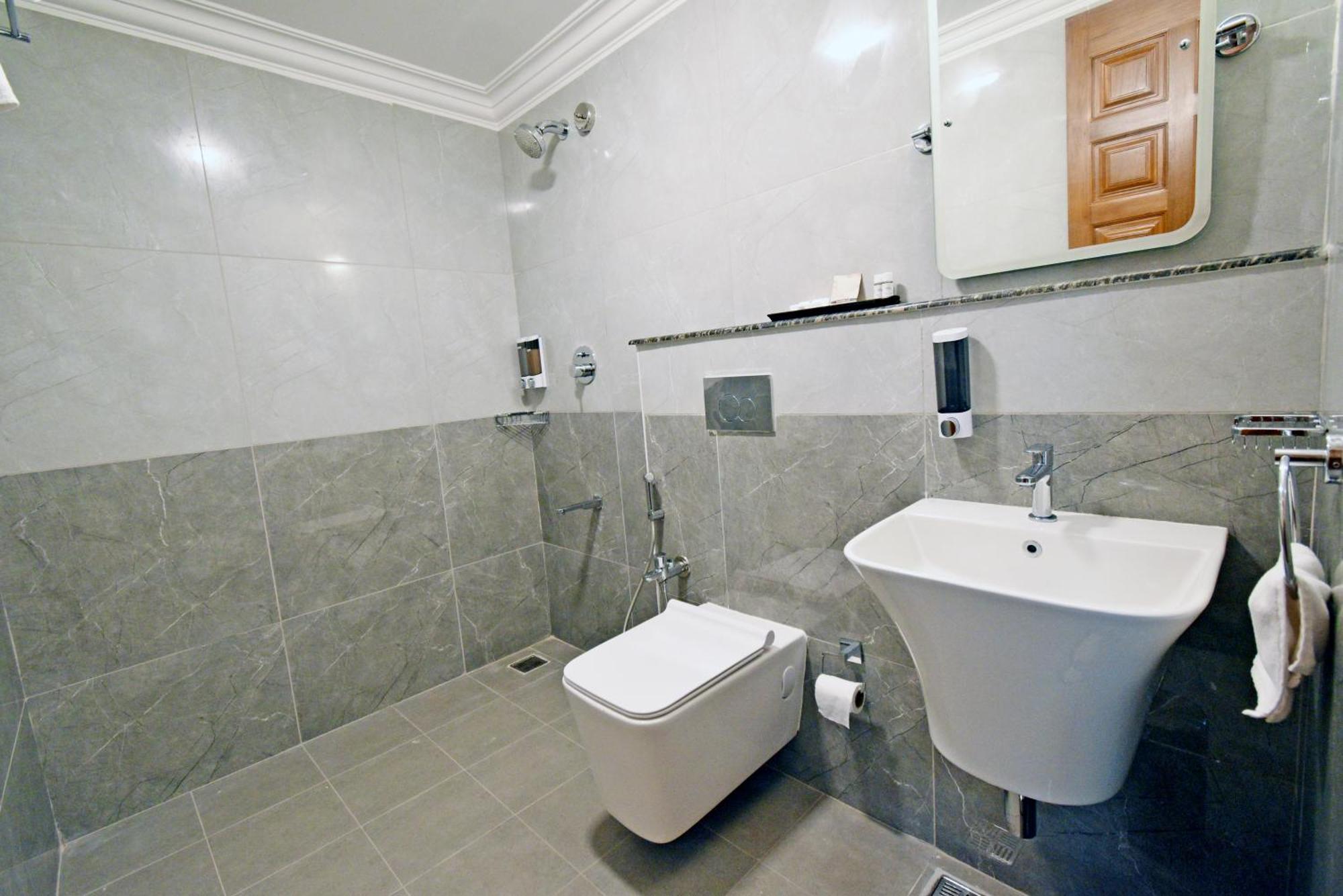 Le Colonial Suites Пондичерри Экстерьер фото