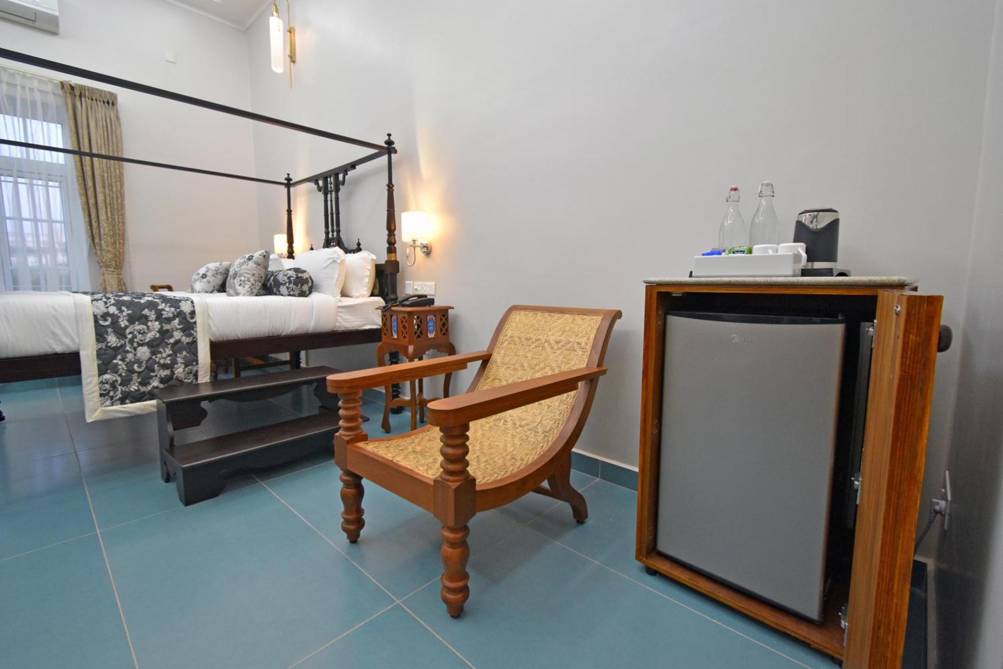 Le Colonial Suites Пондичерри Экстерьер фото