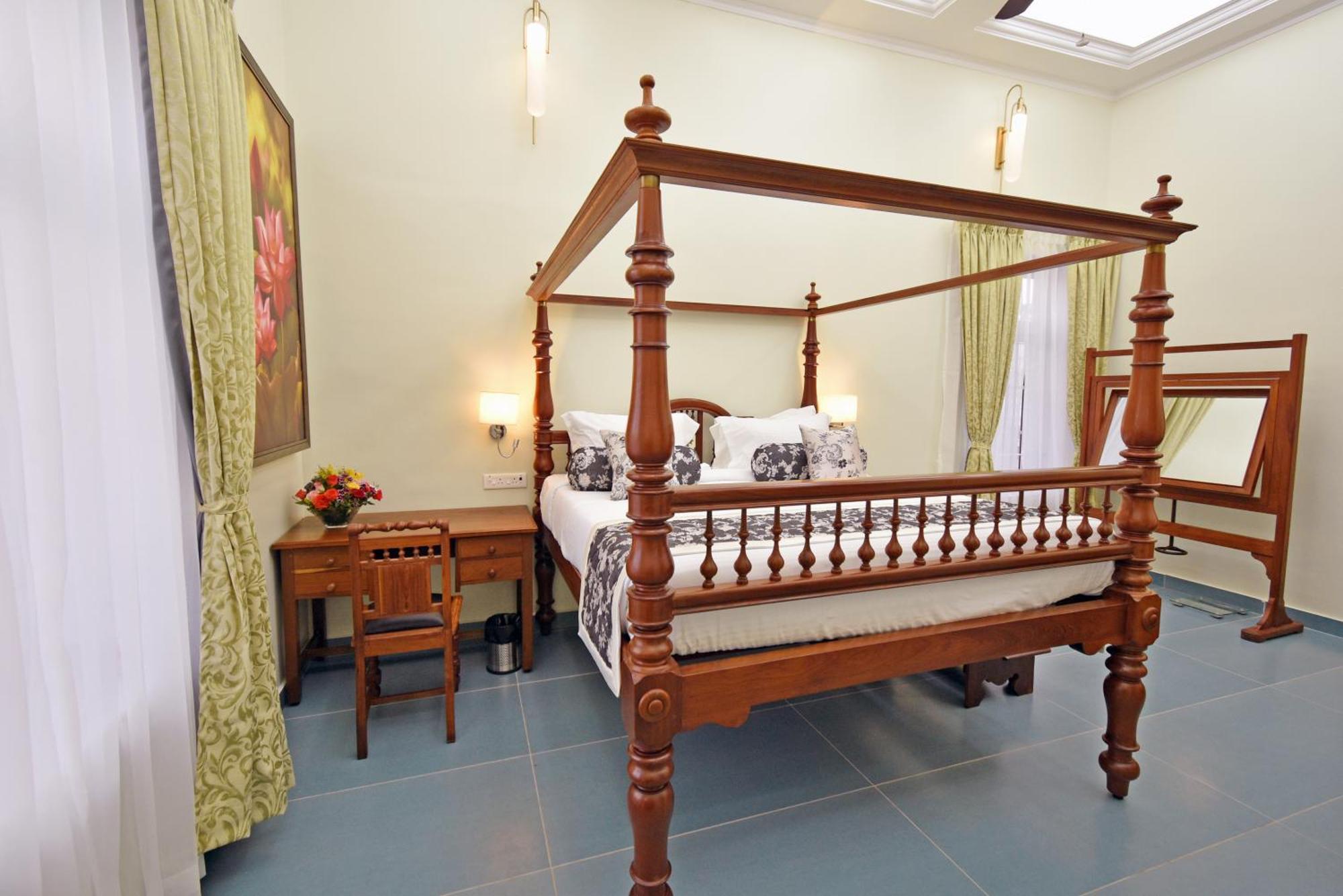 Le Colonial Suites Пондичерри Экстерьер фото
