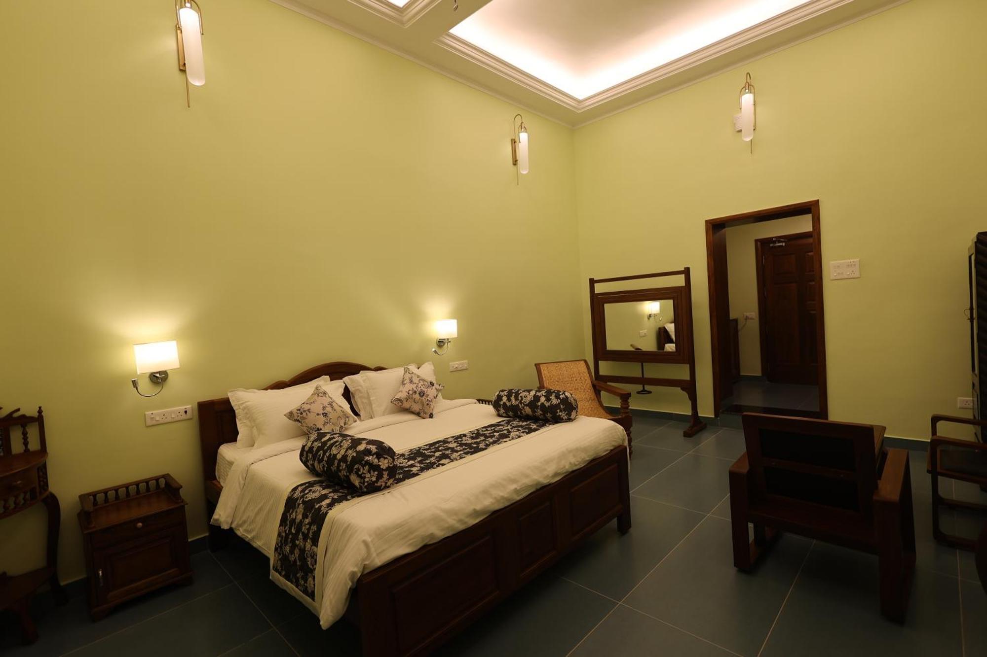 Le Colonial Suites Пондичерри Экстерьер фото